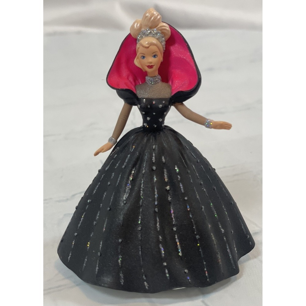 Hallmark Keepsake Ornament 1998 Holiday Barbie 6th‎ in Series 25 Years Memories